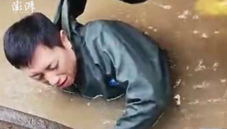 跳水.jpg
