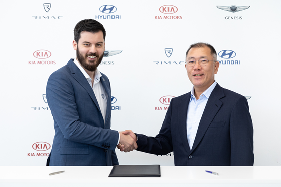 现代汽车集团首席副会长郑义宣（右）与Rimac公司CEO Mate Rimac(左)。