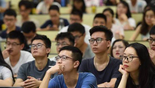 大学生.jpg
